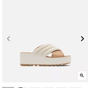 Sorel platform sandal, size 8.5